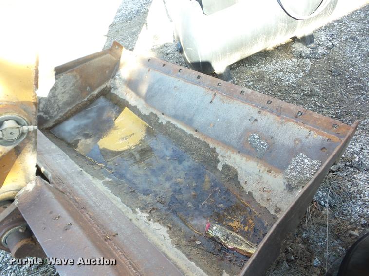 image for item EI9757 1989 Case 688LT excavator