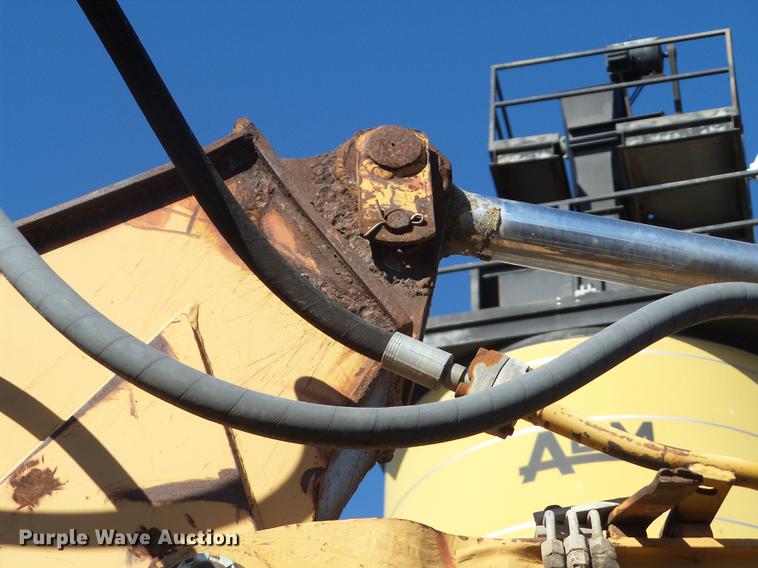 image for item EI9757 1989 Case 688LT excavator