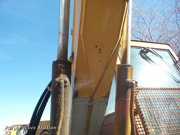 image for item EI9757 1989 Case 688LT excavator