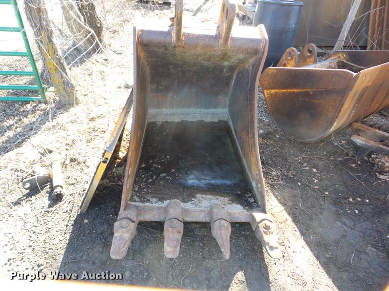 image for item EI9757 1989 Case 688LT excavator