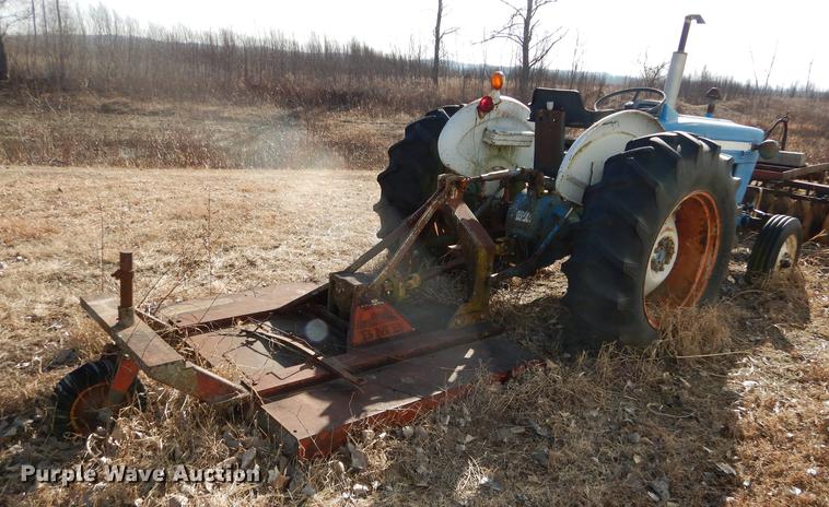 image for item J5529 1972 Ford tractor