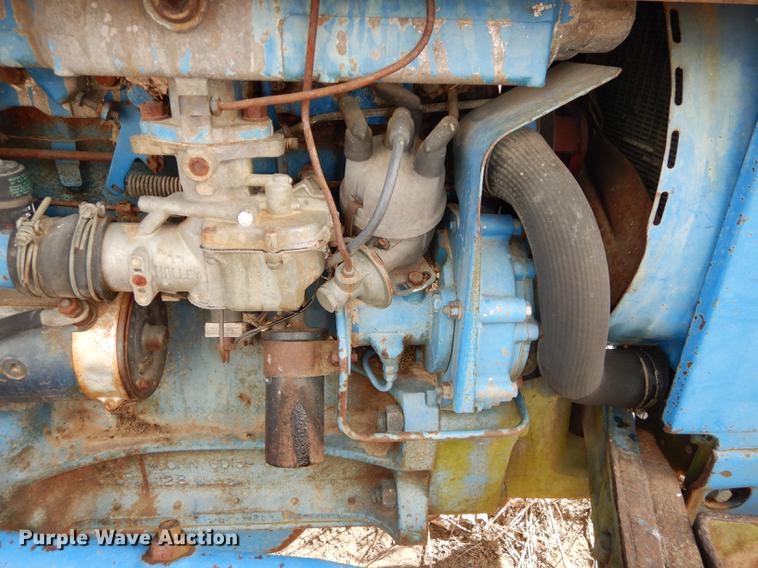 image for item J5529 1972 Ford tractor