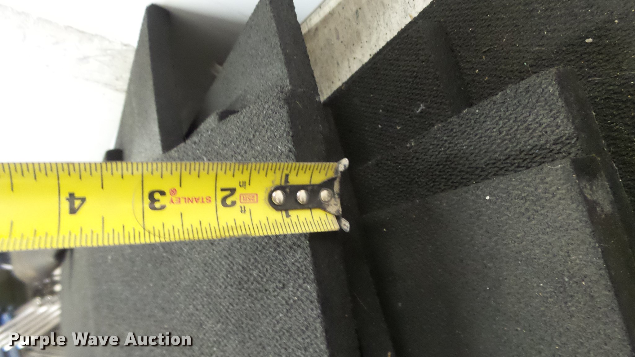 Sporting goods in Hutchinson, KS Item EC9584 sold Purple Wave