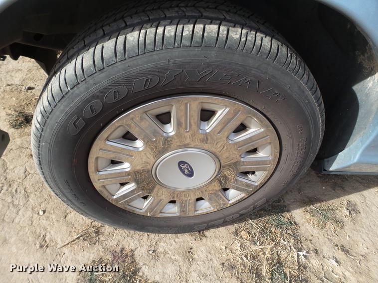 image for item BJ9783 2005 Ford Crown Victoria Police Interceptor