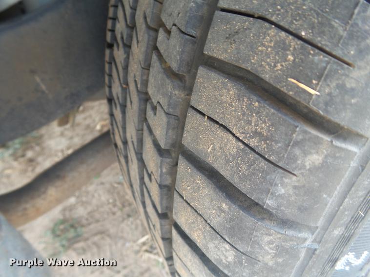 image for item BJ9783 2005 Ford Crown Victoria Police Interceptor