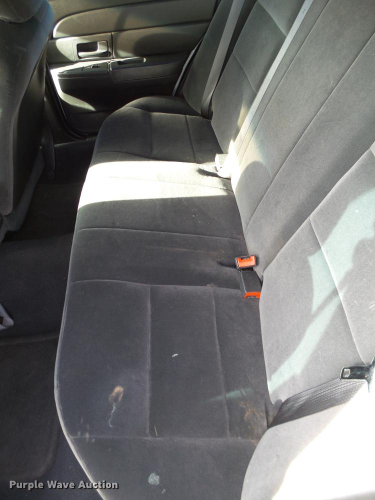 image for item BJ9783 2005 Ford Crown Victoria Police Interceptor
