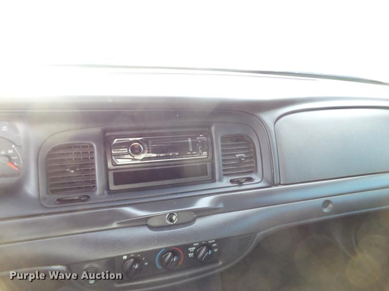 image for item BJ9783 2005 Ford Crown Victoria Police Interceptor