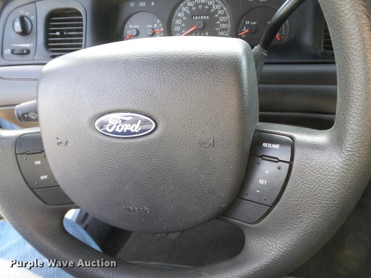 image for item BJ9783 2005 Ford Crown Victoria Police Interceptor