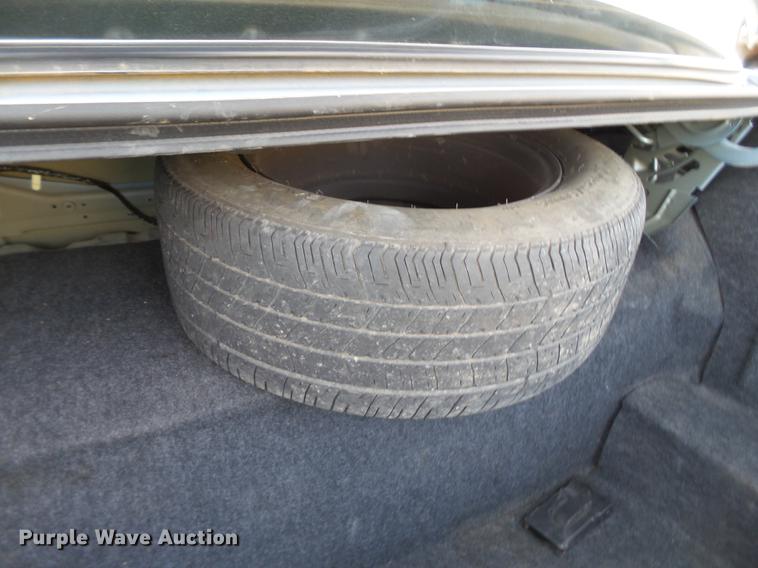 image for item BJ9783 2005 Ford Crown Victoria Police Interceptor