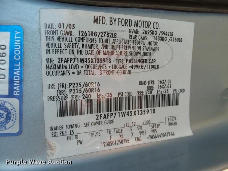 image for item BJ9783 2005 Ford Crown Victoria Police Interceptor