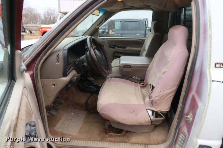 image for item DA8640 1995 Dodge Ram 2500 pickup truck