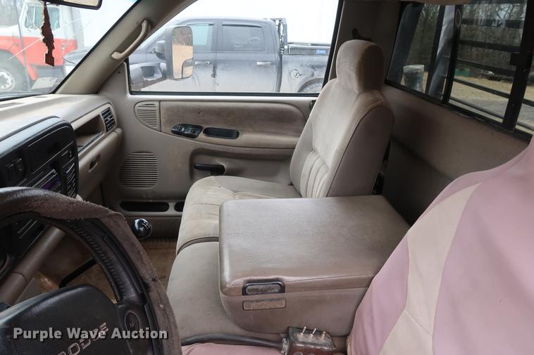 image for item DA8640 1995 Dodge Ram 2500 pickup truck