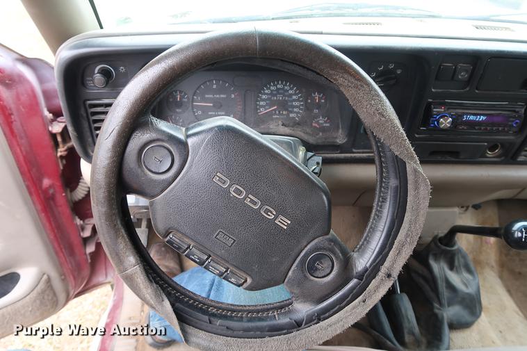 image for item DA8640 1995 Dodge Ram 2500 pickup truck