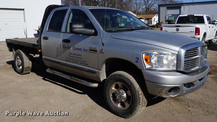 image for item DB0363 2007 Dodge Ram 2500 Quad Cab flatbed truck