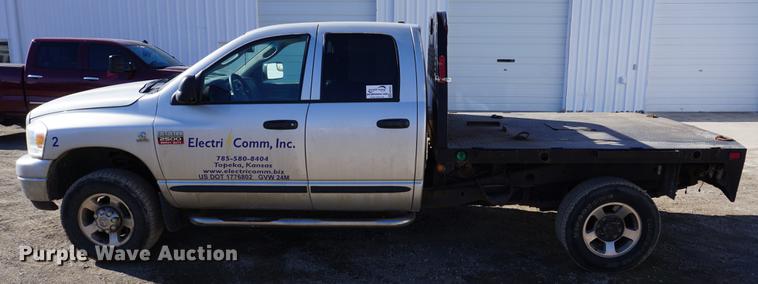 image for item DB0363 2007 Dodge Ram 2500 Quad Cab flatbed truck