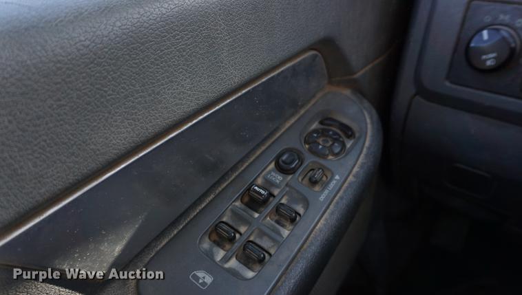 image for item DB0363 2007 Dodge Ram 2500 Quad Cab flatbed truck