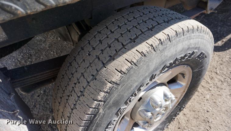 image for item DB0363 2007 Dodge Ram 2500 Quad Cab flatbed truck