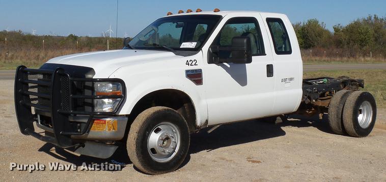 image for item DB4212 2008 Ford F350  XL Super Duty Ext. Cab truck cab and chassis