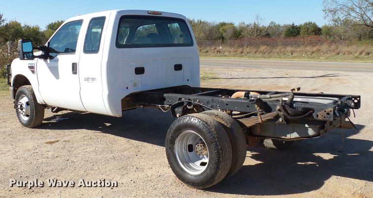 image for item DB4212 2008 Ford F350  XL Super Duty Ext. Cab truck cab and chassis