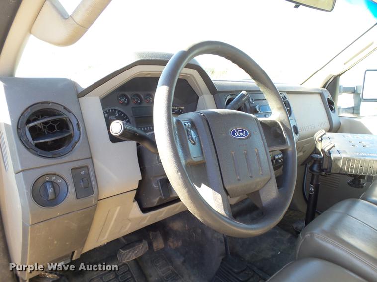 image for item DB4212 2008 Ford F350  XL Super Duty Ext. Cab truck cab and chassis