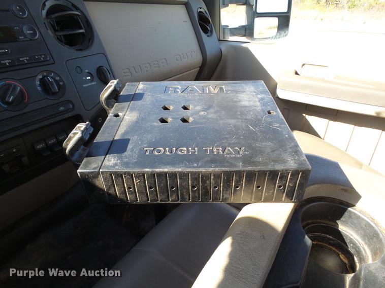 image for item DB4212 2008 Ford F350  XL Super Duty Ext. Cab truck cab and chassis