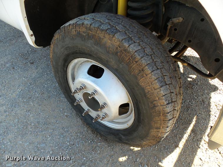 image for item DB4212 2008 Ford F350  XL Super Duty Ext. Cab truck cab and chassis