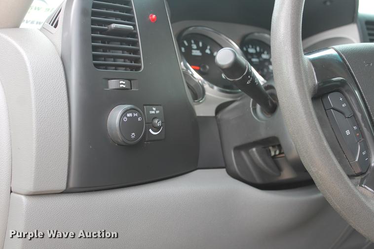 image for item DB5099 2008 Chevrolet Silverado 2500HD utility bed pickup truck