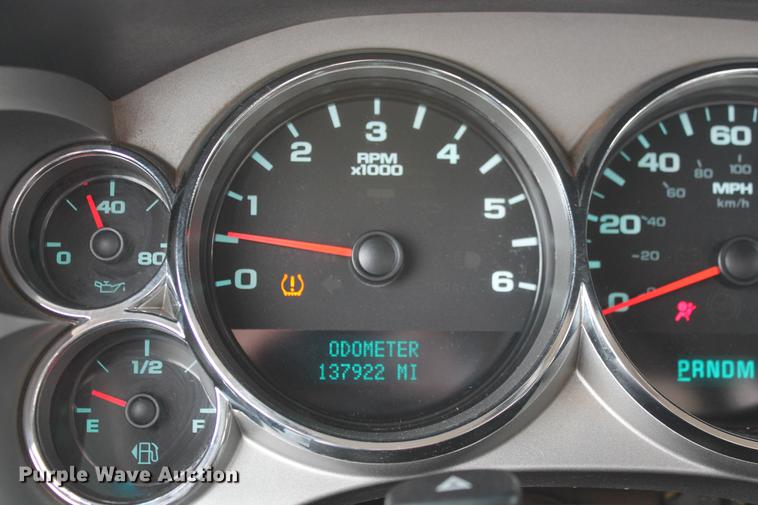 image for item DB5099 2008 Chevrolet Silverado 2500HD utility bed pickup truck