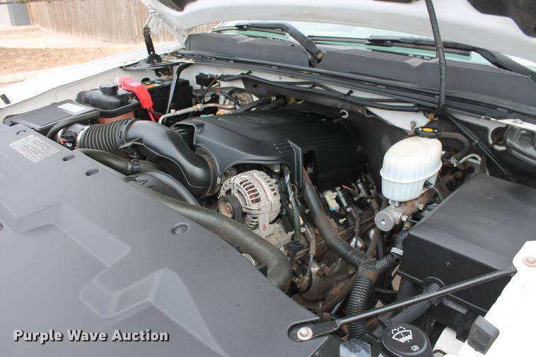 image for item DB5099 2008 Chevrolet Silverado 2500HD utility bed pickup truck