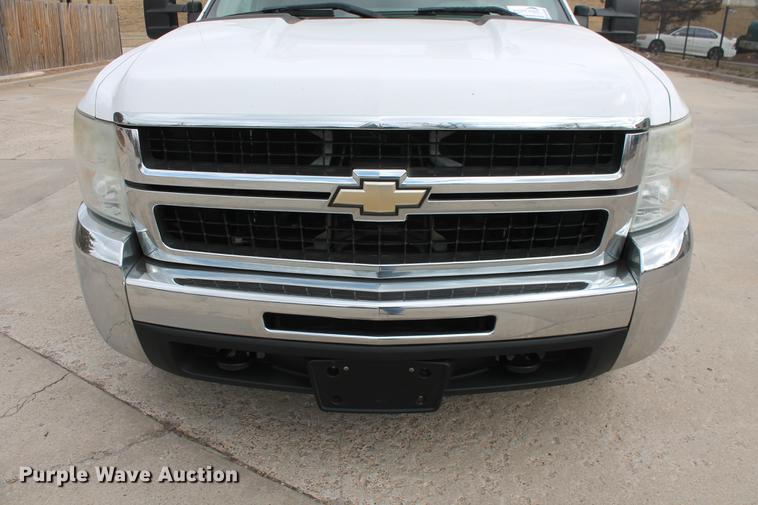 image for item DB5099 2008 Chevrolet Silverado 2500HD utility bed pickup truck