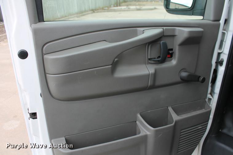 image for item DB5101 2008 Chevrolet Express G3500 cargo van