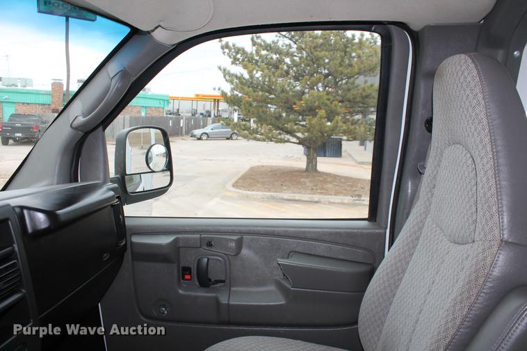 image for item DB5101 2008 Chevrolet Express G3500 cargo van