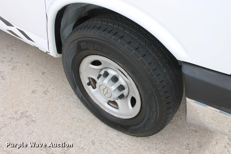 image for item DB5101 2008 Chevrolet Express G3500 cargo van