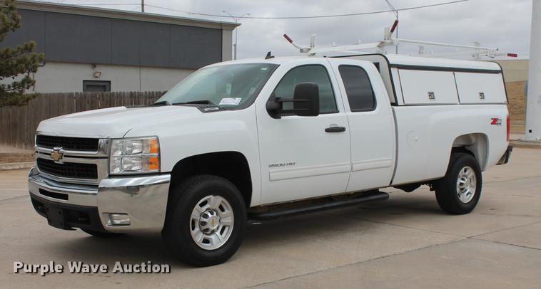 image for item DB5102 2010 Chevrolet Silverado 2500HD Z71 Ext. Cab pickup truck