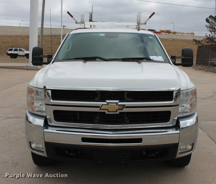 image for item DB5102 2010 Chevrolet Silverado 2500HD Z71 Ext. Cab pickup truck
