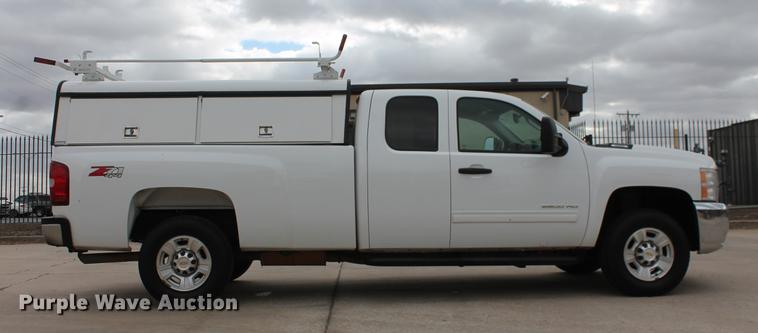 image for item DB5102 2010 Chevrolet Silverado 2500HD Z71 Ext. Cab pickup truck