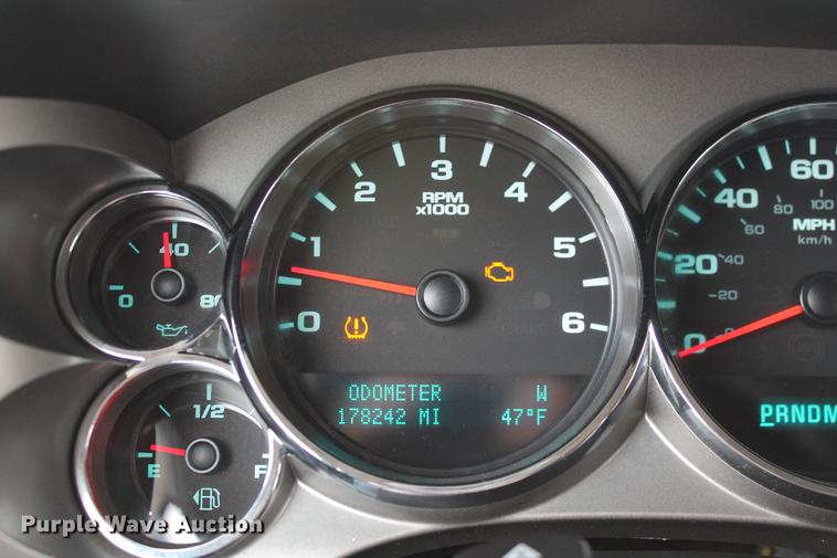 image for item DB5102 2010 Chevrolet Silverado 2500HD Z71 Ext. Cab pickup truck