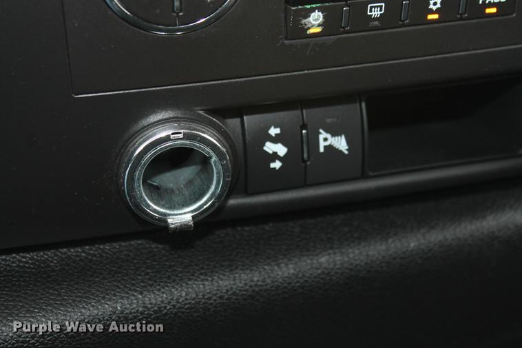 image for item DB5102 2010 Chevrolet Silverado 2500HD Z71 Ext. Cab pickup truck