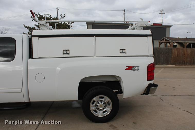 image for item DB5102 2010 Chevrolet Silverado 2500HD Z71 Ext. Cab pickup truck