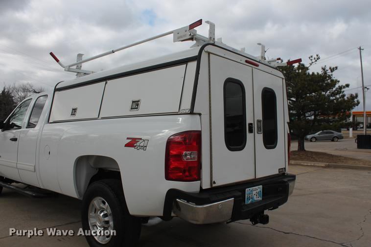 image for item DB5102 2010 Chevrolet Silverado 2500HD Z71 Ext. Cab pickup truck