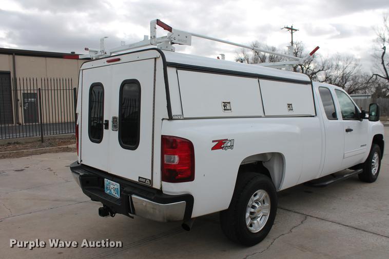 image for item DB5102 2010 Chevrolet Silverado 2500HD Z71 Ext. Cab pickup truck