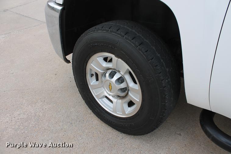 image for item DB5102 2010 Chevrolet Silverado 2500HD Z71 Ext. Cab pickup truck