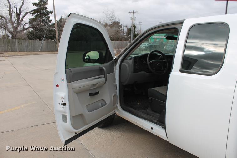 image for item DB5103 2007 Chevrolet Silverado 1500 Ext. Cab pickup truck