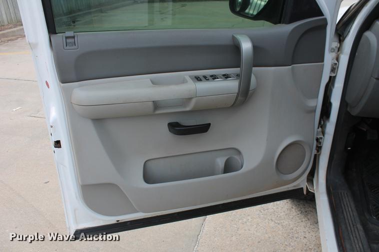 image for item DB5103 2007 Chevrolet Silverado 1500 Ext. Cab pickup truck