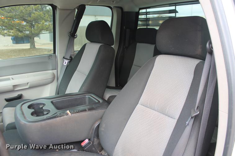 image for item DB5103 2007 Chevrolet Silverado 1500 Ext. Cab pickup truck