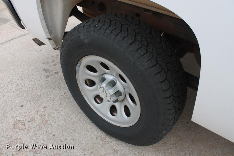 image for item DB5103 2007 Chevrolet Silverado 1500 Ext. Cab pickup truck