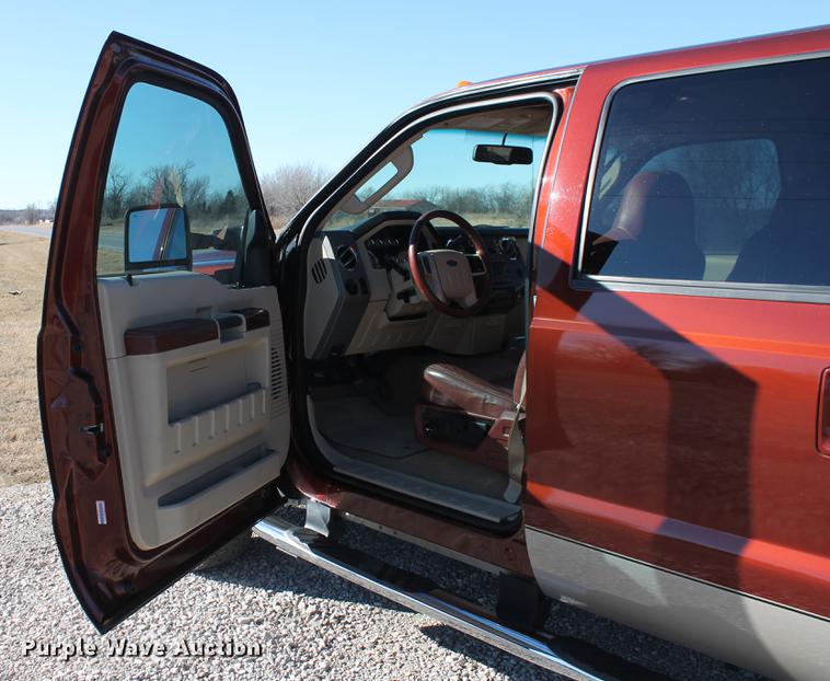 image for item DB5111 2008 Ford F350 Super Duty King Ranch Crew Cab pickup truck