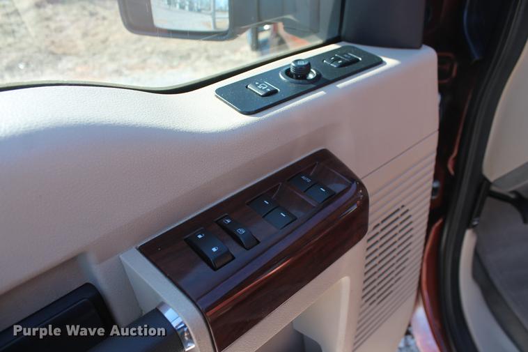 image for item DB5111 2008 Ford F350 Super Duty King Ranch Crew Cab pickup truck