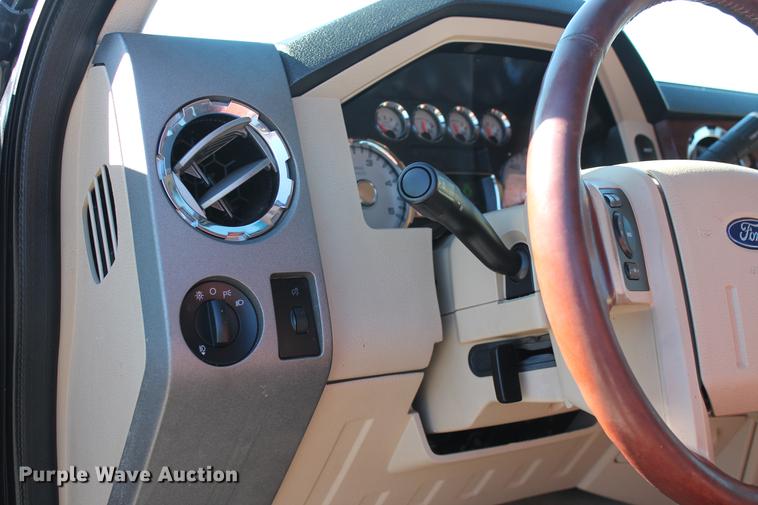 image for item DB5111 2008 Ford F350 Super Duty King Ranch Crew Cab pickup truck