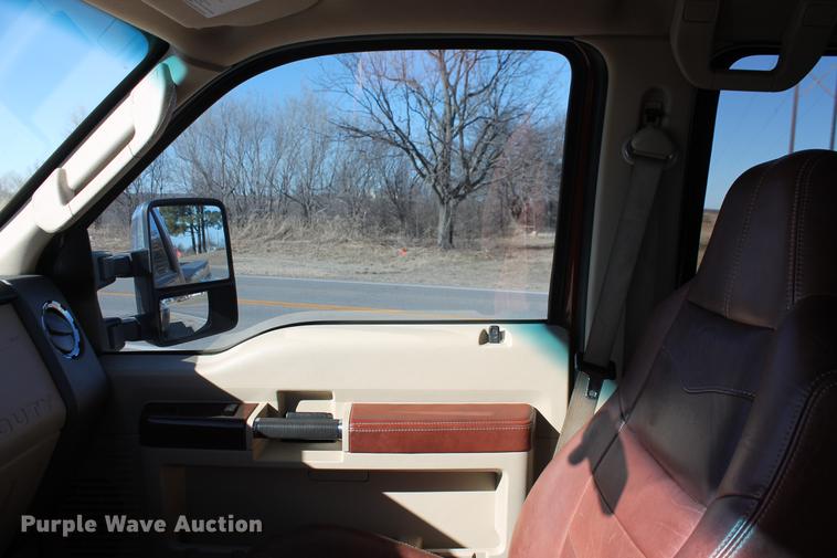 image for item DB5111 2008 Ford F350 Super Duty King Ranch Crew Cab pickup truck